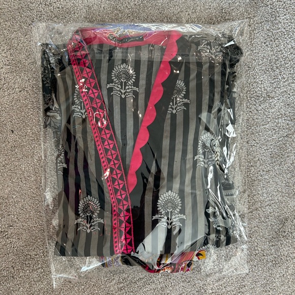 Multicolor Patterned Kimono - Picture 6 of 7